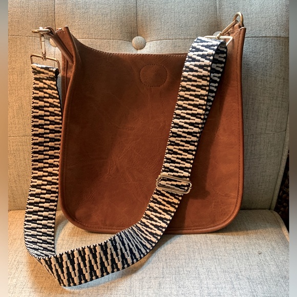 Ahdorned Camel Crossbody Bag with Strap - Picture 2 of 14